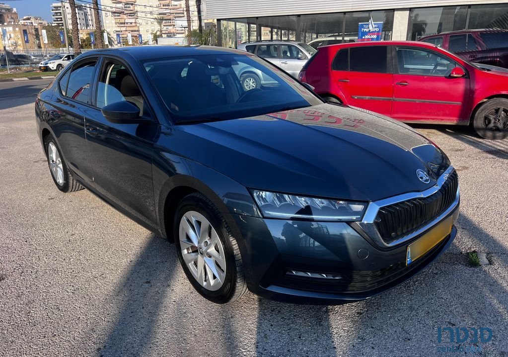 2021' Skoda Octavia סקודה אוקטביה photo #2