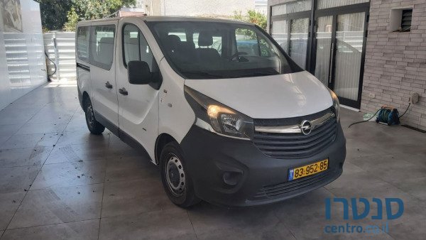 2017' Opel Vivaro photo #1