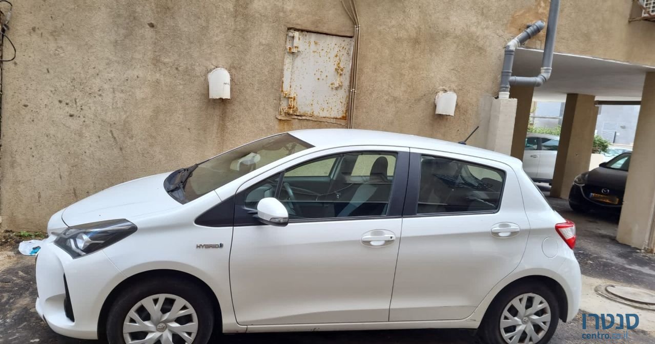 2018' Toyota Yaris טויוטה יאריס photo #1