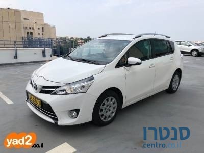 2013' Toyota Verso photo #1