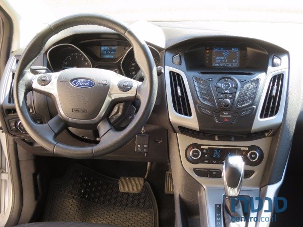 2012' Ford Focus photo #4