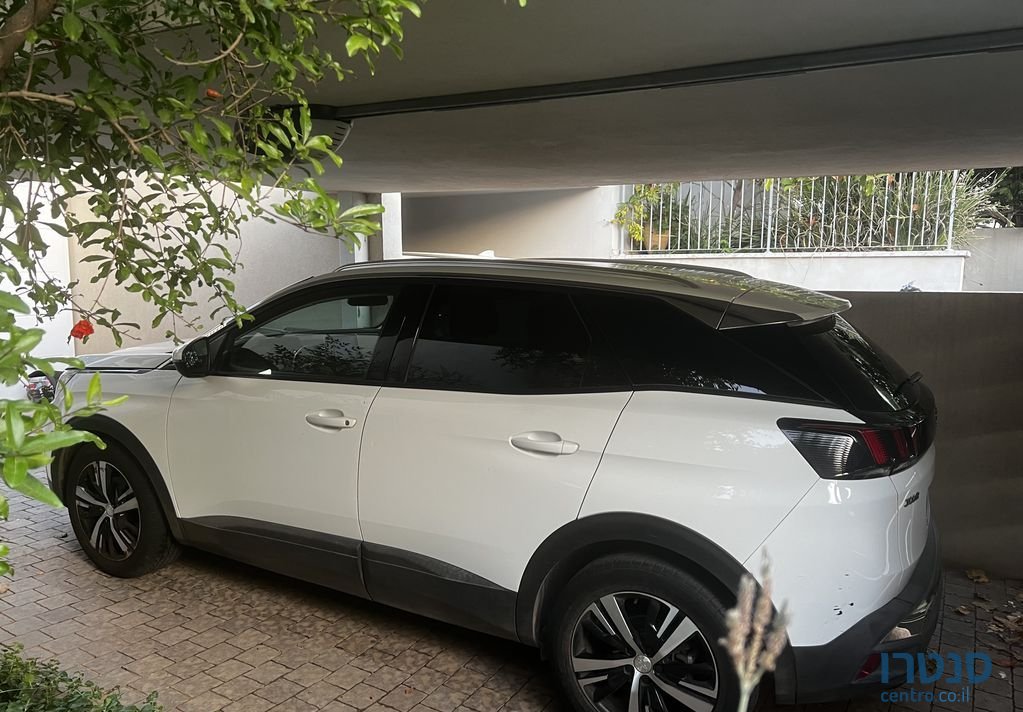 2018' Peugeot 3008 פיג'ו photo #1