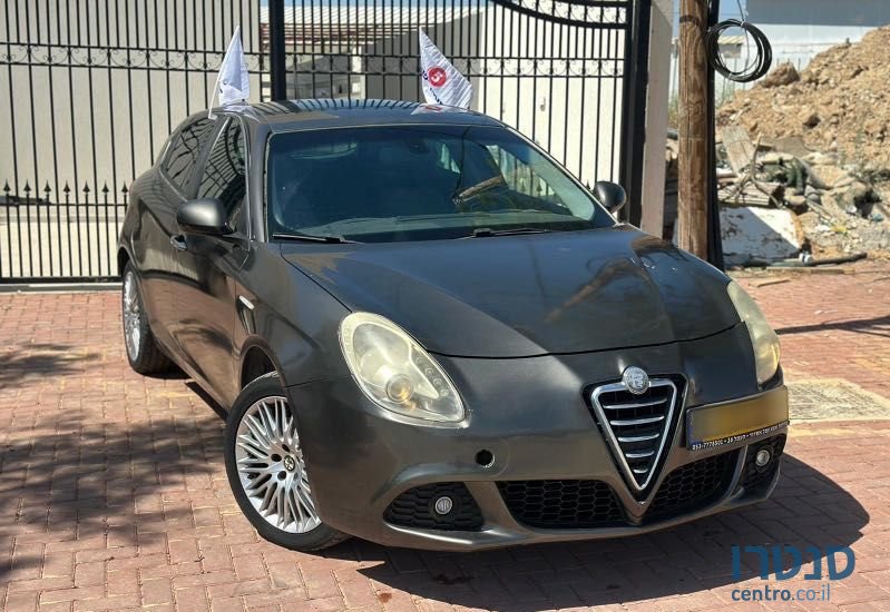 2011' Alfa Romeo Giulietta אלפא רומיאו ג'ולייטה photo #1