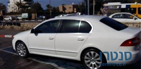 2012' Skoda Superb photo #2
