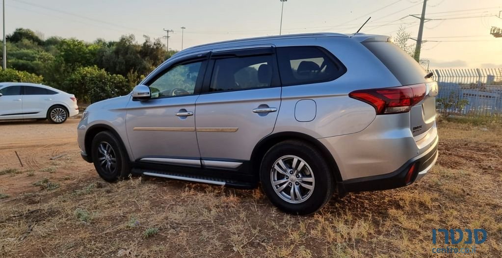 2016' Mitsubishi Outlander מיצובישי אאוטלנדר photo #2