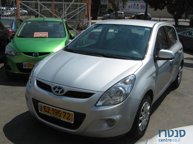 2012' Hyundai i20 photo #1