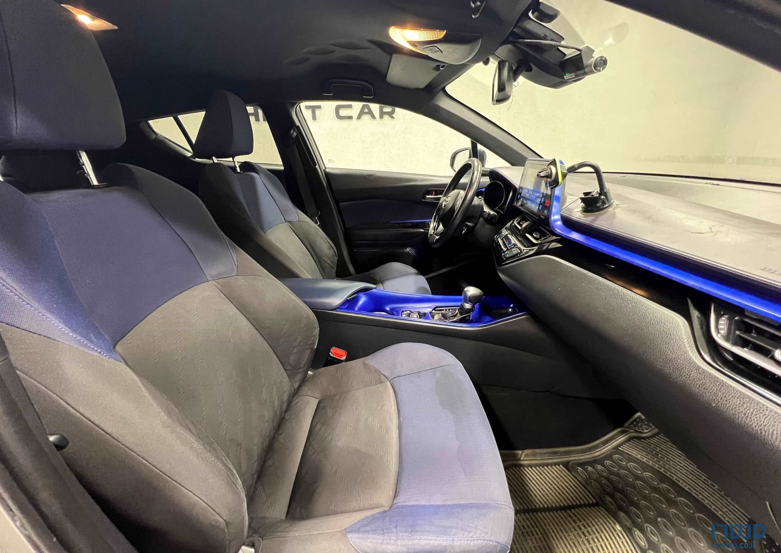 2017' Toyota C-HR טויוטה photo #6