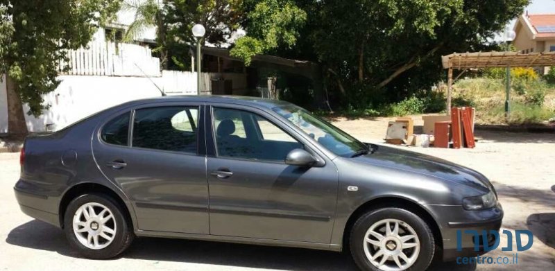 2004' SEAT Toledo photo #1