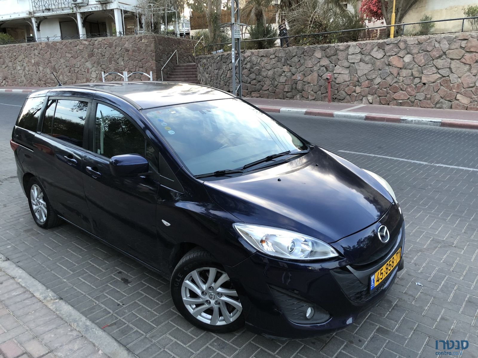 2011' Mazda 5 Уневирсал photo #2