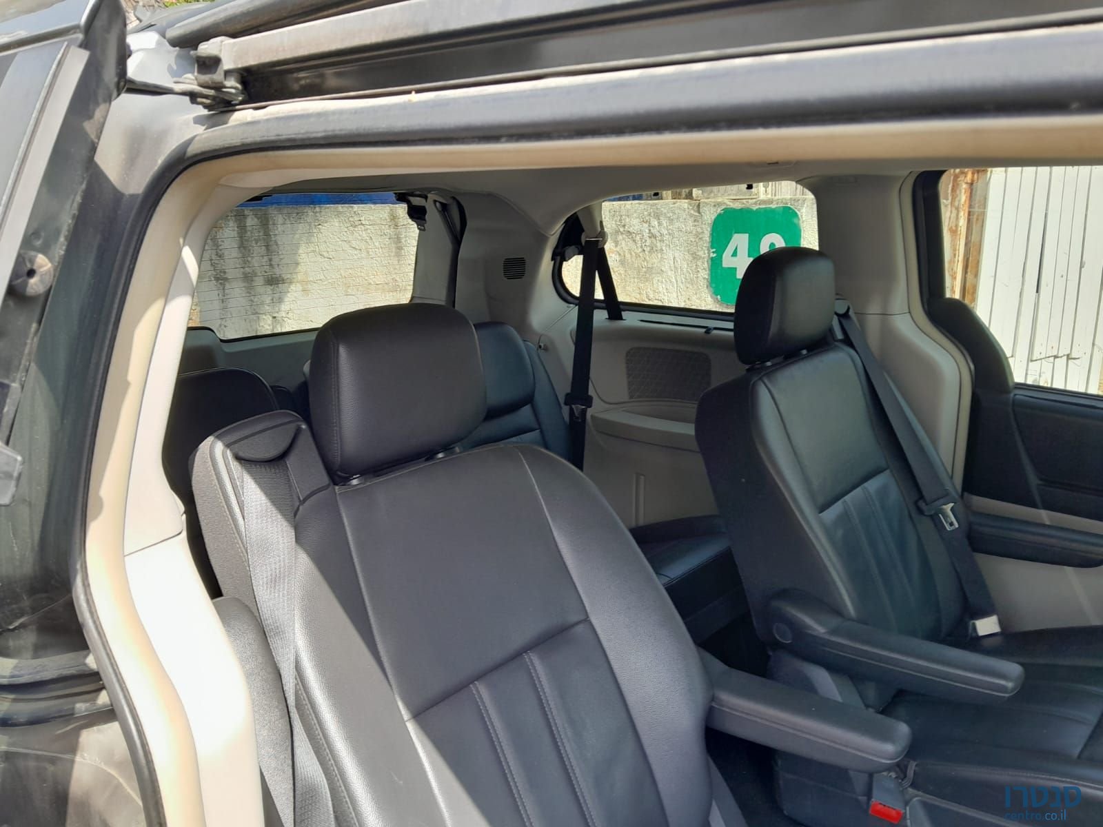 2011' Chrysler Grand Voyager קרייזלר גראנד וויאג`ר photo #1