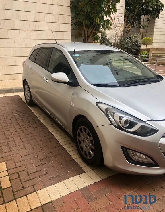 2013' Hyundai i30 יונדאי photo #1