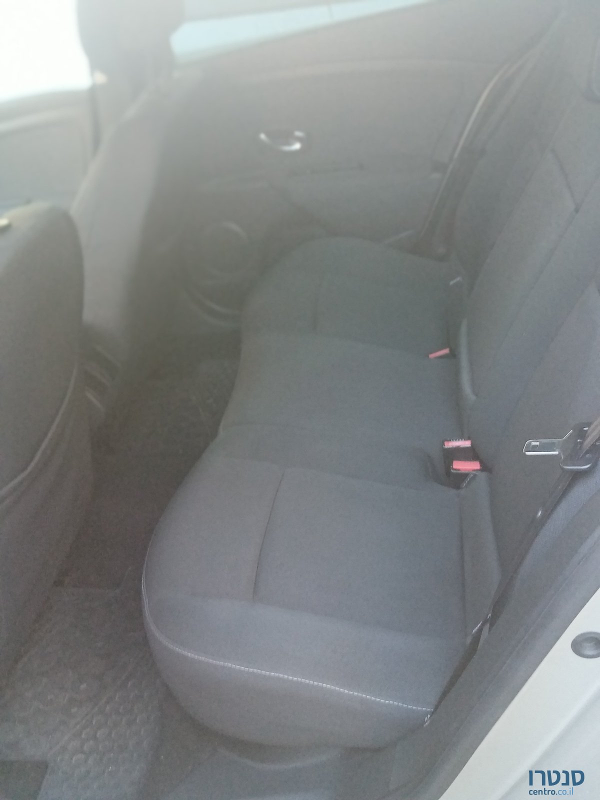 2010' Renault Fluence photo #7