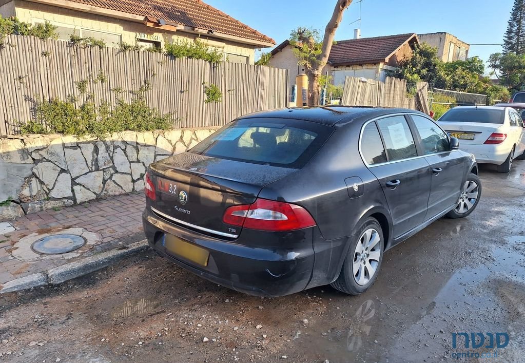 2011' Skoda Superb סקודה סופרב photo #2
