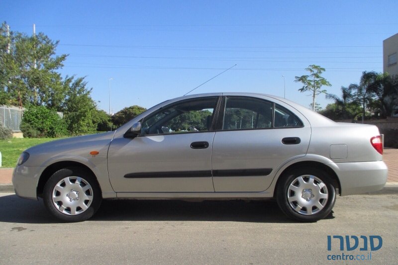 2006' Nissan Almera photo #2