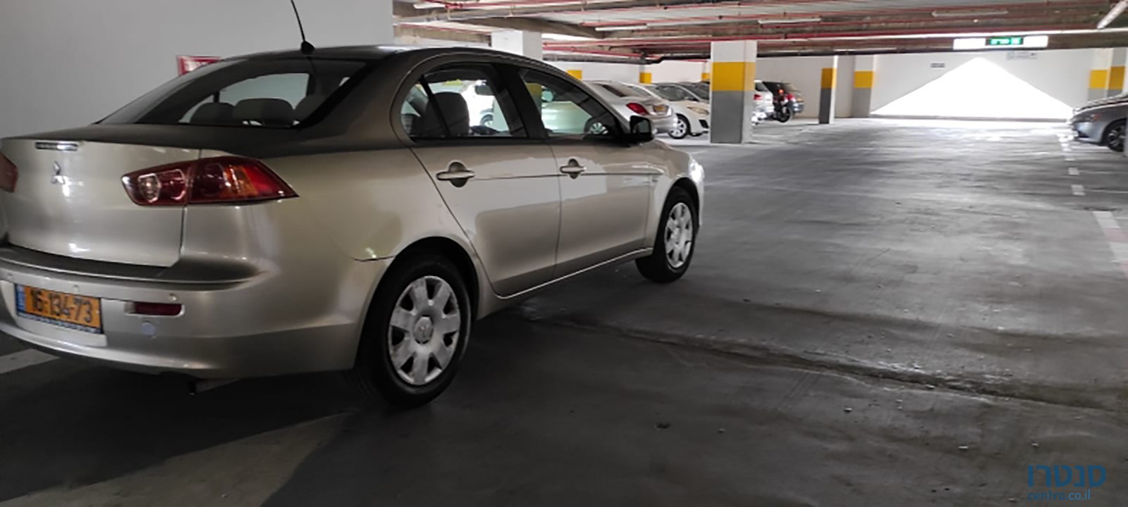 2014' Mitsubishi Lancer photo #2