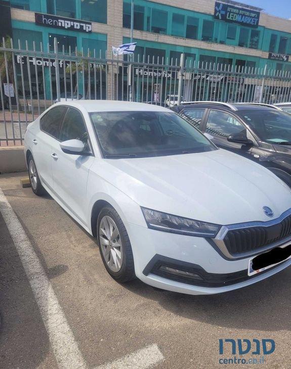 2021' Skoda Octavia סקודה אוקטביה photo #2