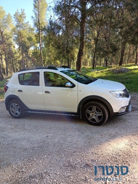 2020' Dacia Sandero photo #1