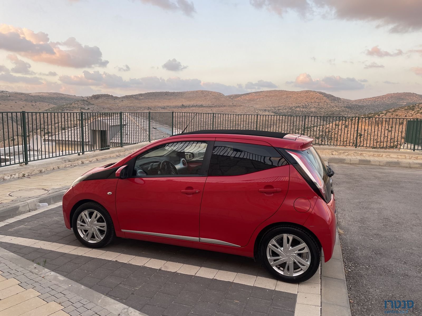 2017' Toyota Aygo טויוטה אייגו photo #4