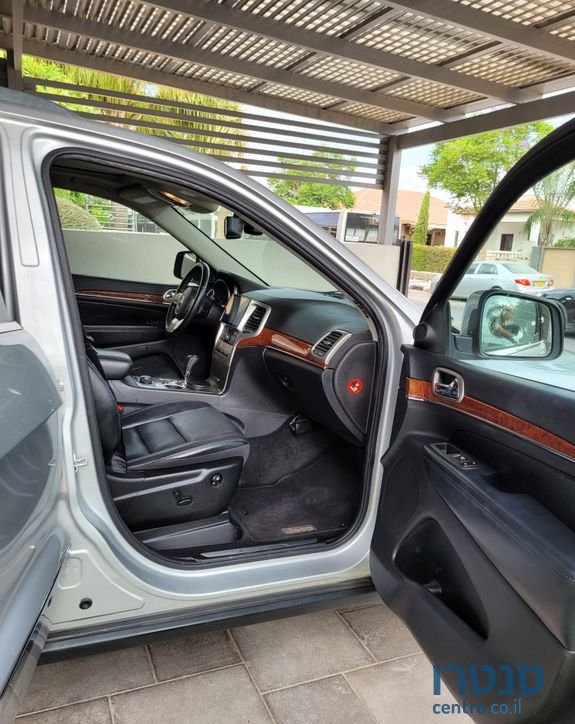 2012' Jeep Grand Cherokee ג'יפ גרנד צ'ירוקי photo #5