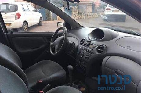 2001' Toyota Yaris טויוטה יאריס photo #3