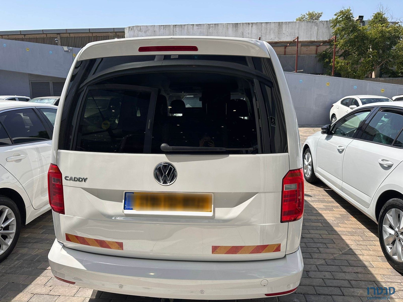 2020' Volkswagen Caddy Maxi photo #4