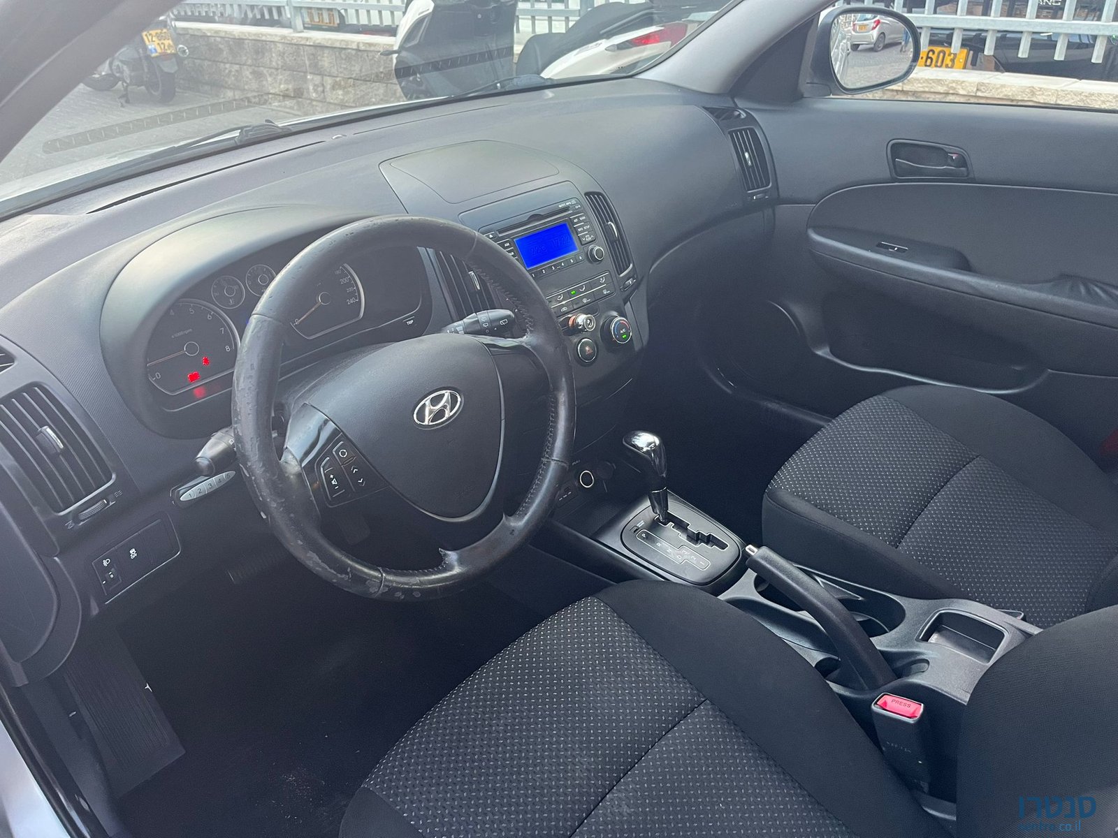 2012' Hyundai i30 photo #4