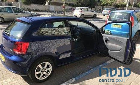 2012' Volkswagen Polo דור Young 4 ‏3 דלת' photo #2