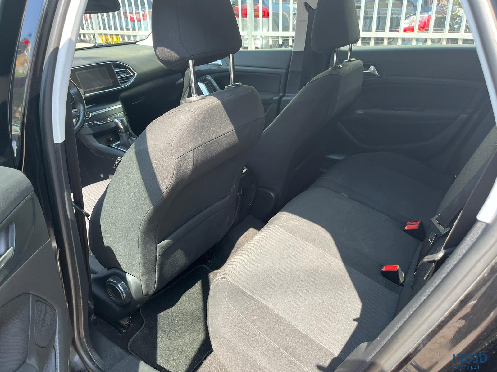 2017' Peugeot 308 photo #5