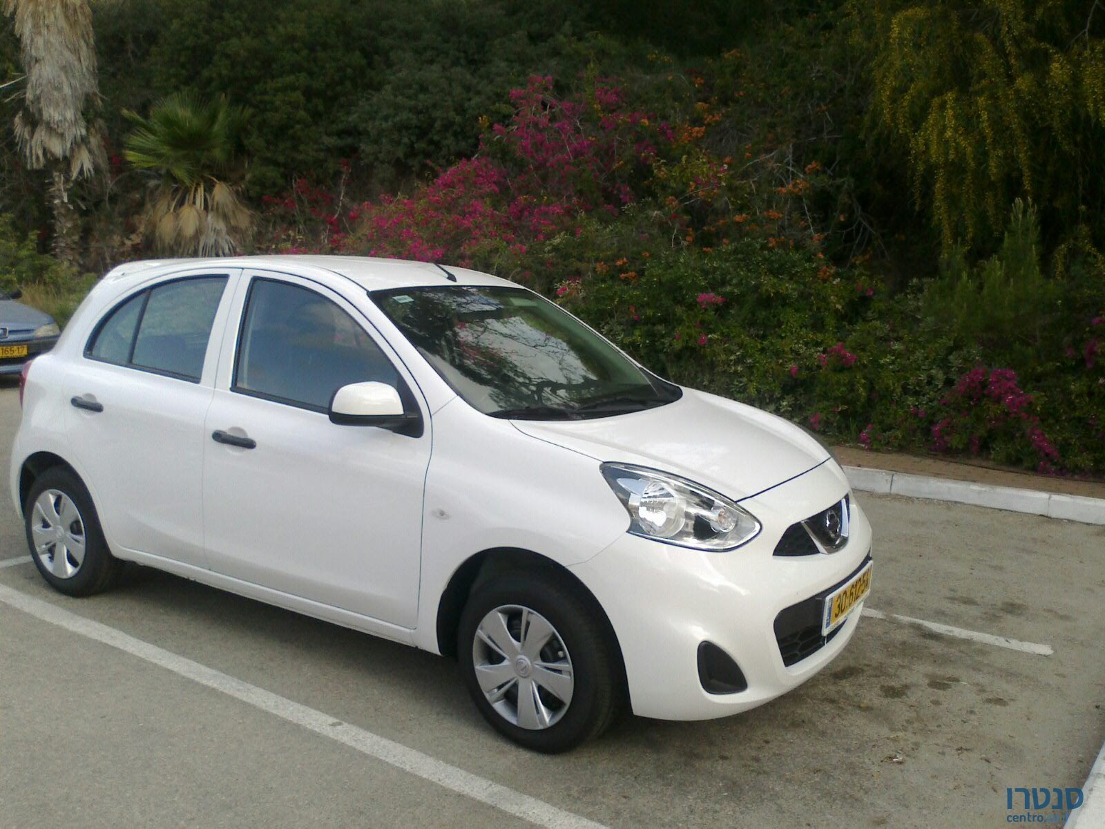 2014' Nissan Micra wonderful on gas , drives well photo #1