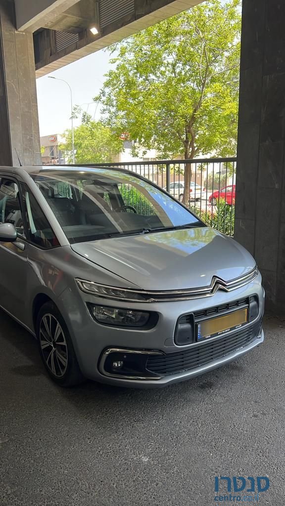 2017' Citroen C4 Picasso סיטרואן C4 פיקאסו photo #3