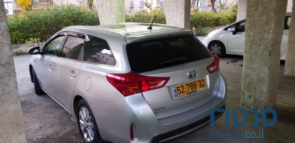 2015' Toyota Auris photo #1