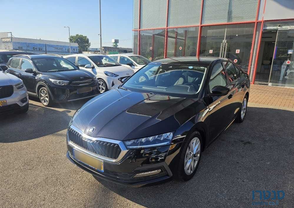 2021' Skoda Octavia סקודה אוקטביה photo #2