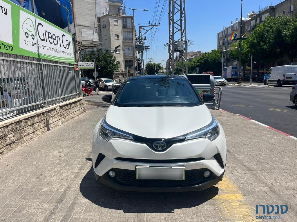 2017' Toyota C-HR photo #1