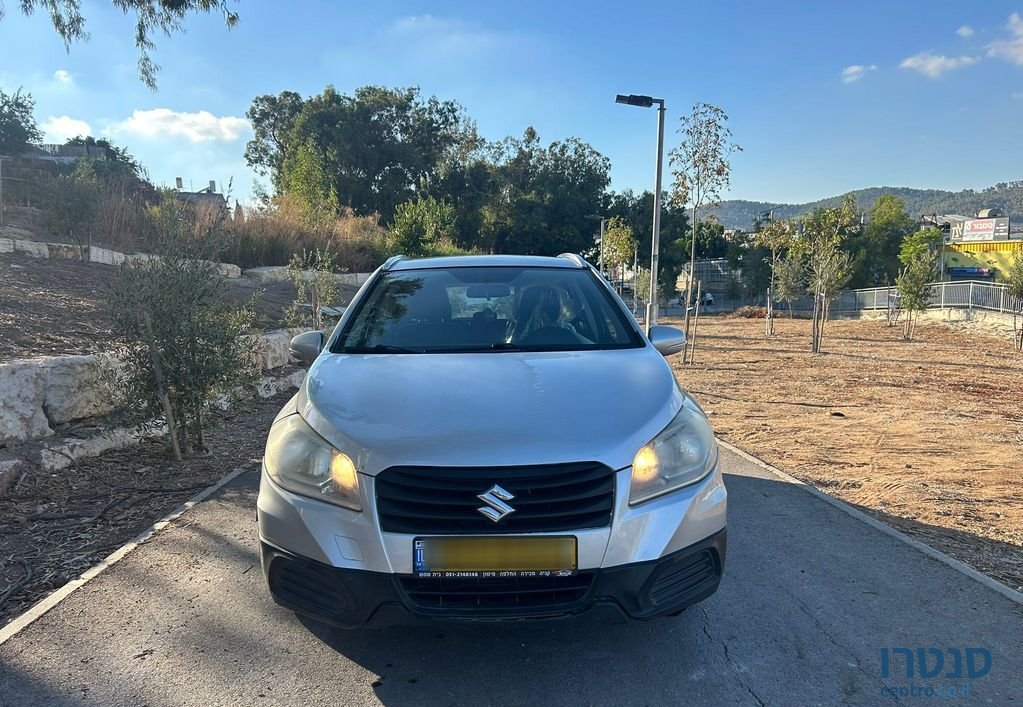 2013' Suzuki SX4 סוזוקי photo #3