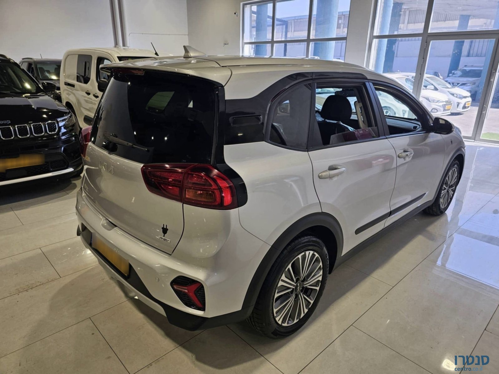 2022' Kia Niro photo #3