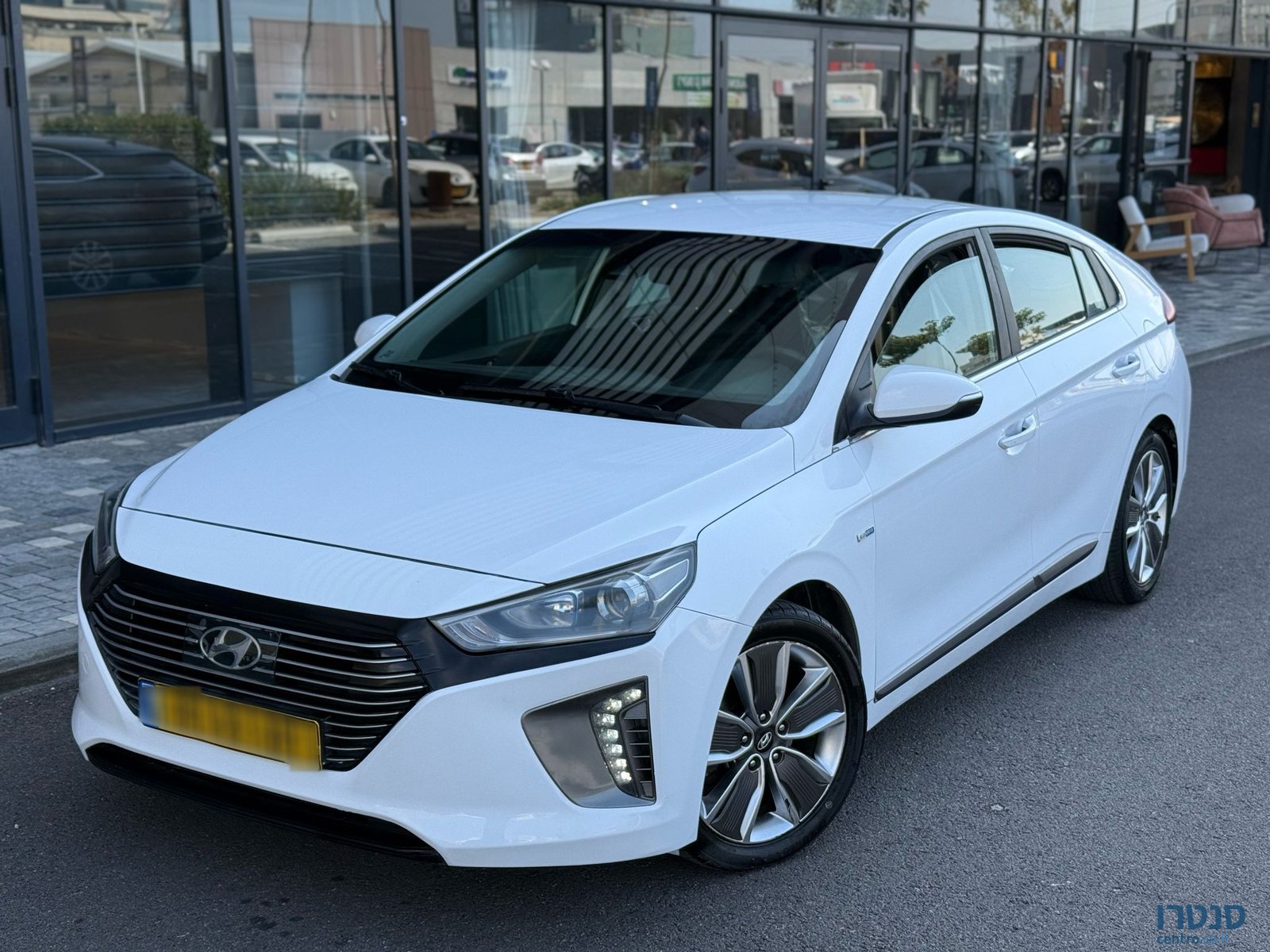 2018' Hyundai Ioniq photo #1