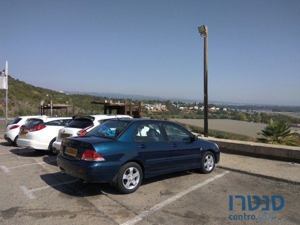 2005' Mitsubishi Lancer photo #2