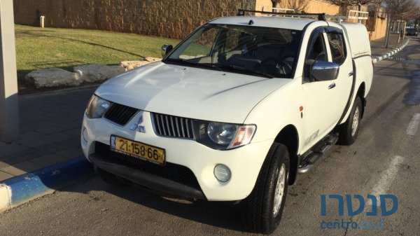 2008' Mitsubishi L 200 photo #1