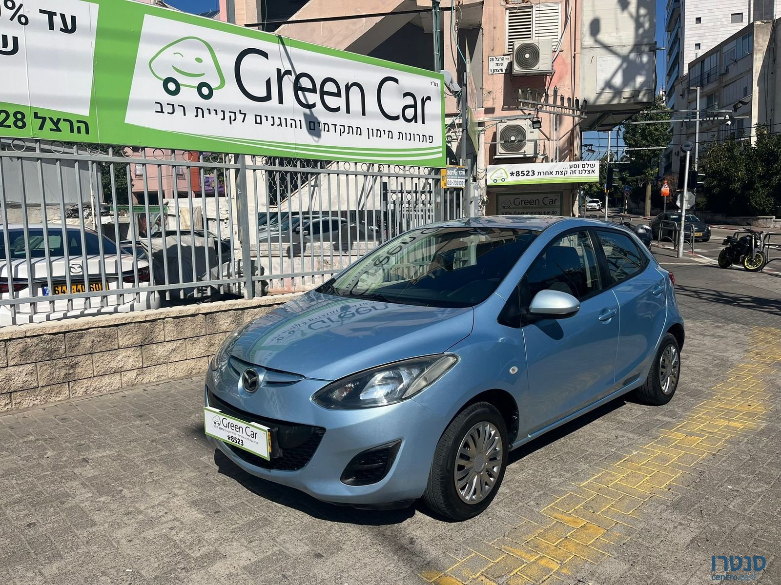 2012' Mazda 2 photo #5