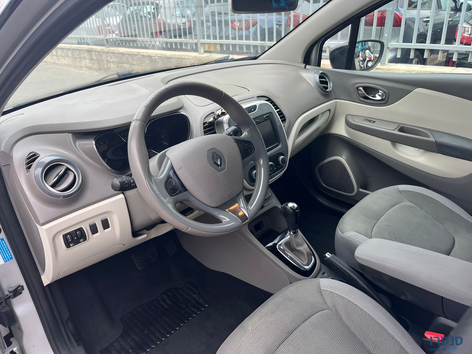 2016' Renault Captur photo #4