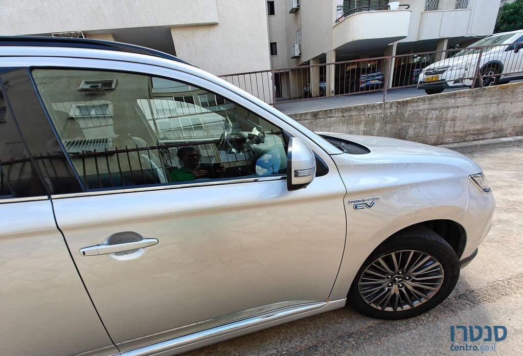 2019' Mitsubishi Outlander מיצובישי אאוטלנדר photo #5