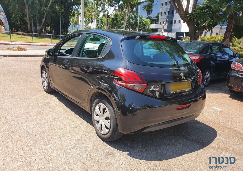 2017' Peugeot 208 פיג'ו photo #6