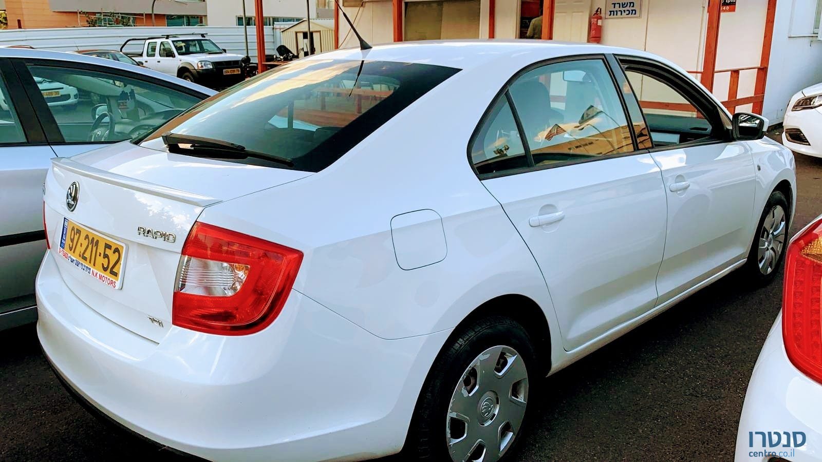 2014' Skoda Rapid photo #2