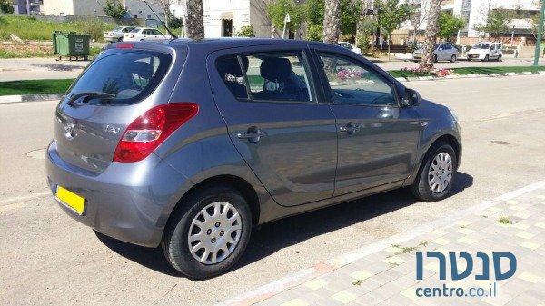 2010' Hyundai i20 photo #1