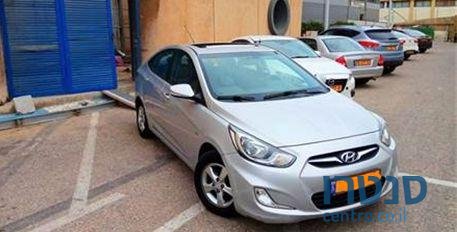 2013' Hyundai i25 יונדאי I25 photo #4