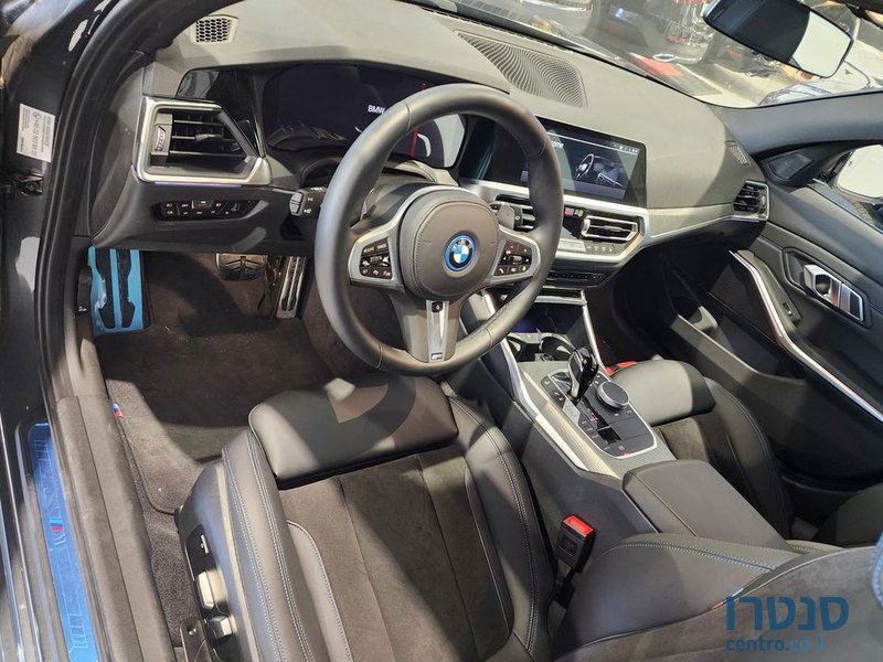 2022' BMW 3 Series ב.מ.וו סדרה 3 photo #4