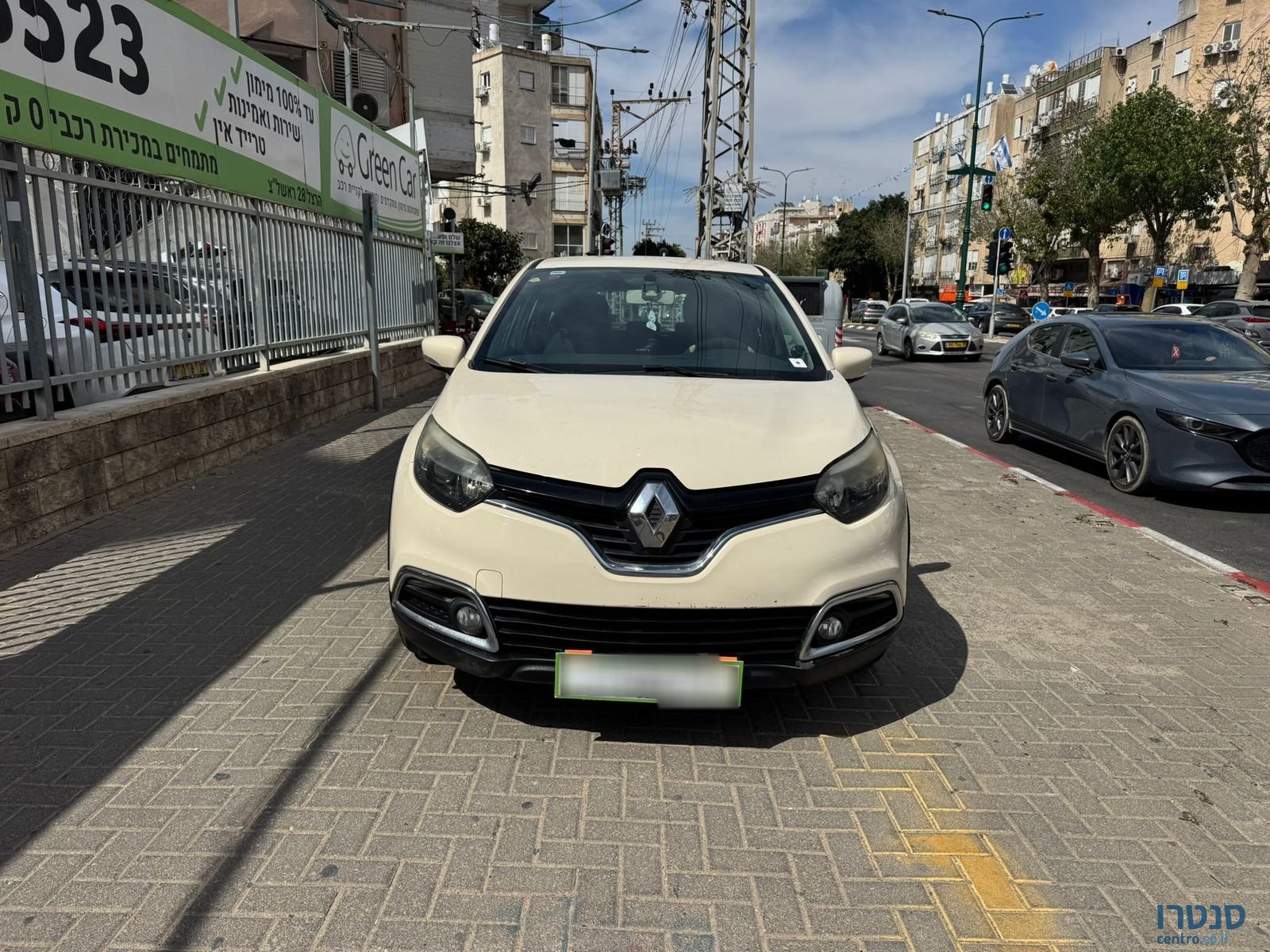 2015' Renault Captur photo #3