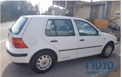 2001' Volkswagen Golf photo #1