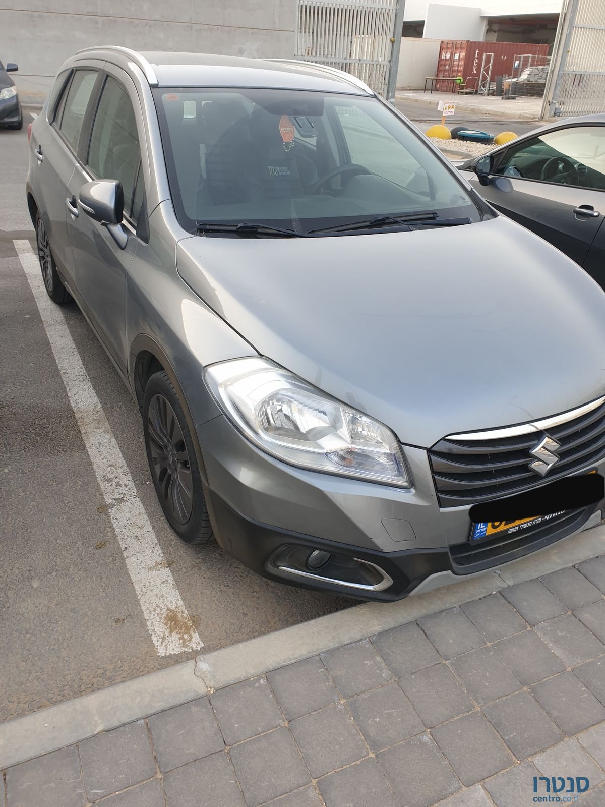 2015' Suzuki SX4 קרוסאובר photo #2
