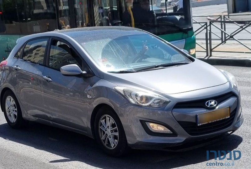 2013' Hyundai i30 יונדאי photo #2